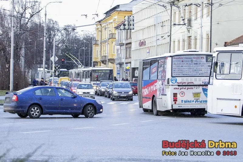 Křižovatka na Senovážném náměstí