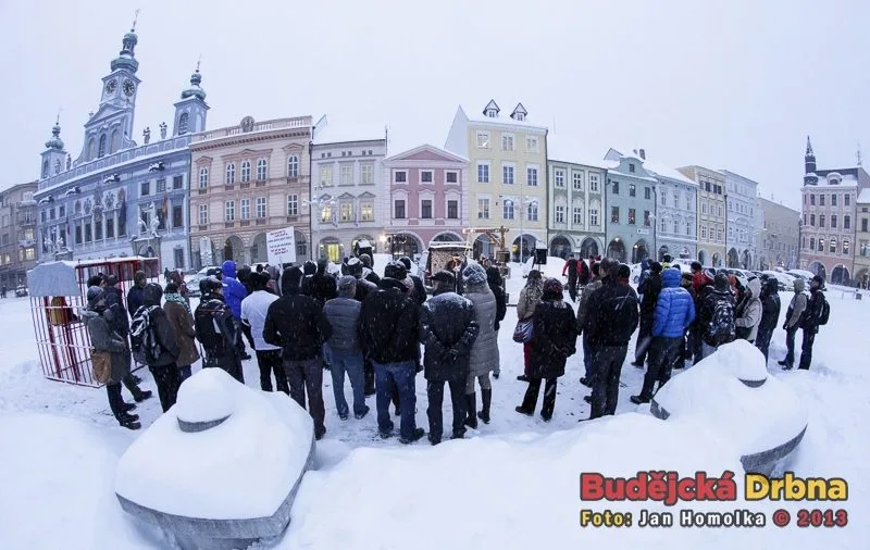Protestní shromáždění proti zástupcům KSČM v radě Jihočeského kraje