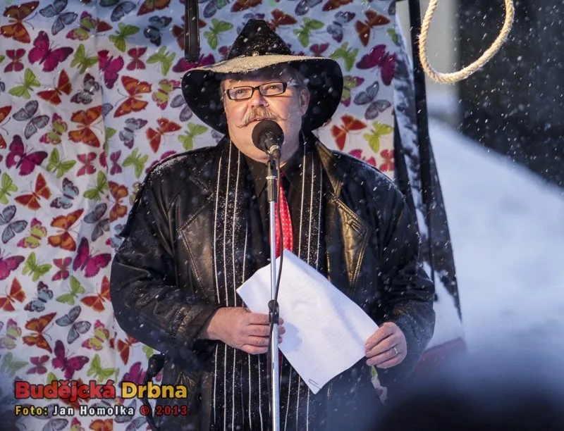 Protestní shromáždění proti zástupcům KSČM v radě Jihočeského kraje