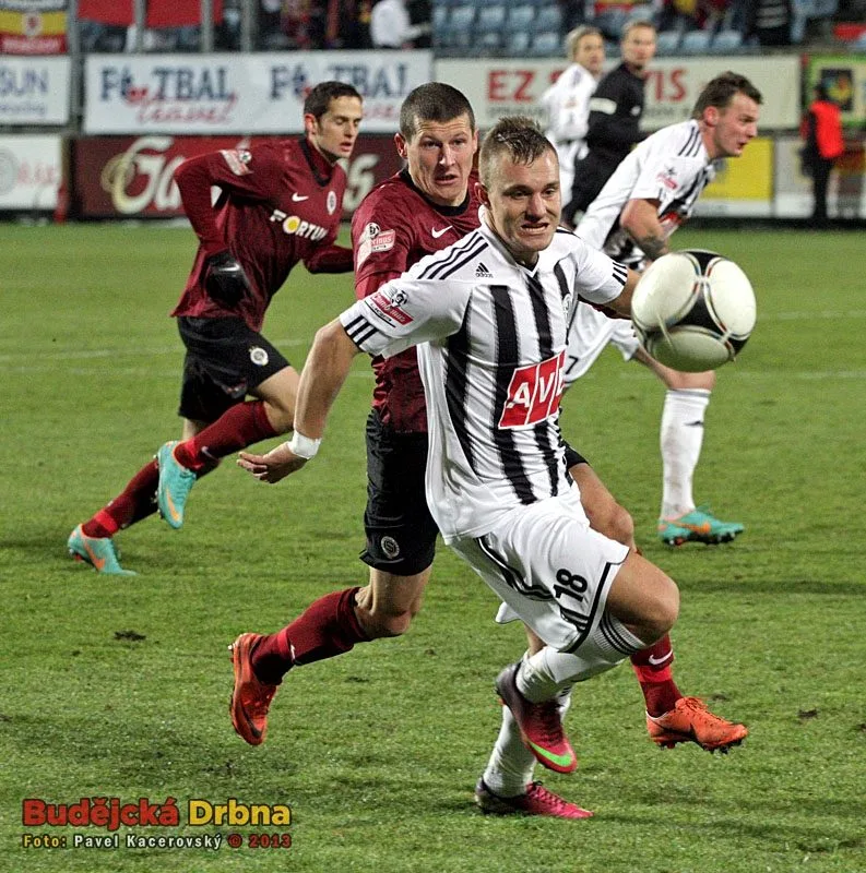 Budějckého rychlíka Jakuba Horu stíhá Manuel Pamić