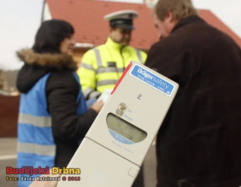 Policejní akce Řídím, piju nealko na Borku