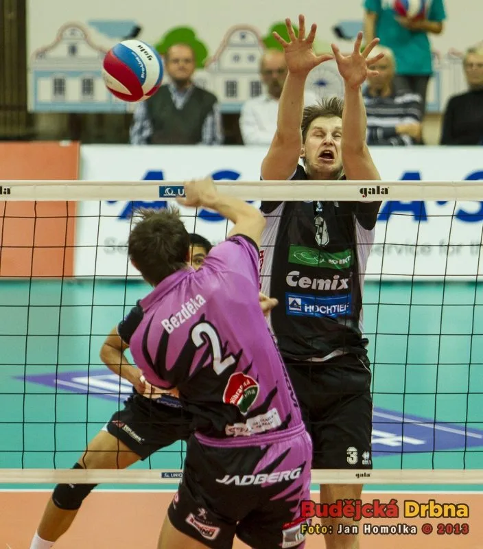 VK Jihostroj České Budějovice - Volejbalový oddíl Příbram 3:2