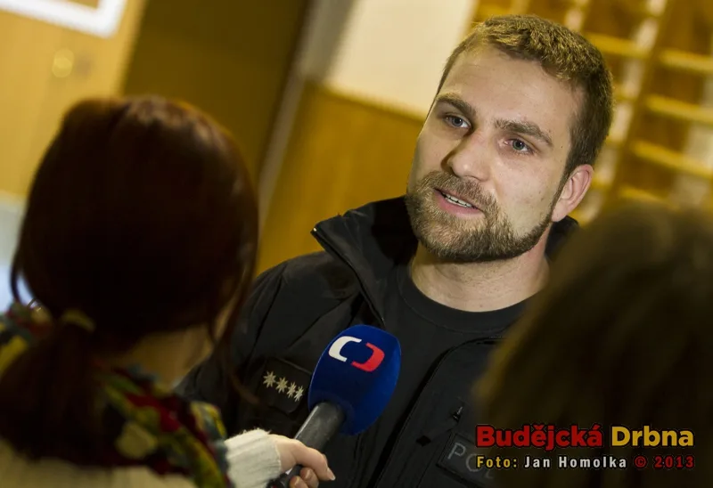 Kapitán Radek Vaněk odpovídal na otázky novinářům