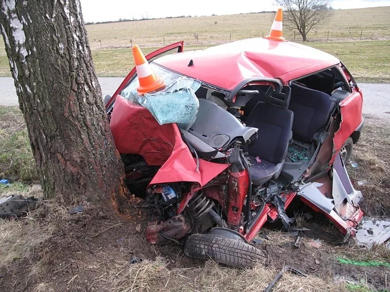 Zdemolovaný Fiat Punto mladého řidiče z Táborska
