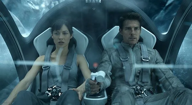 Olga Kurylenko a Tom Cruise