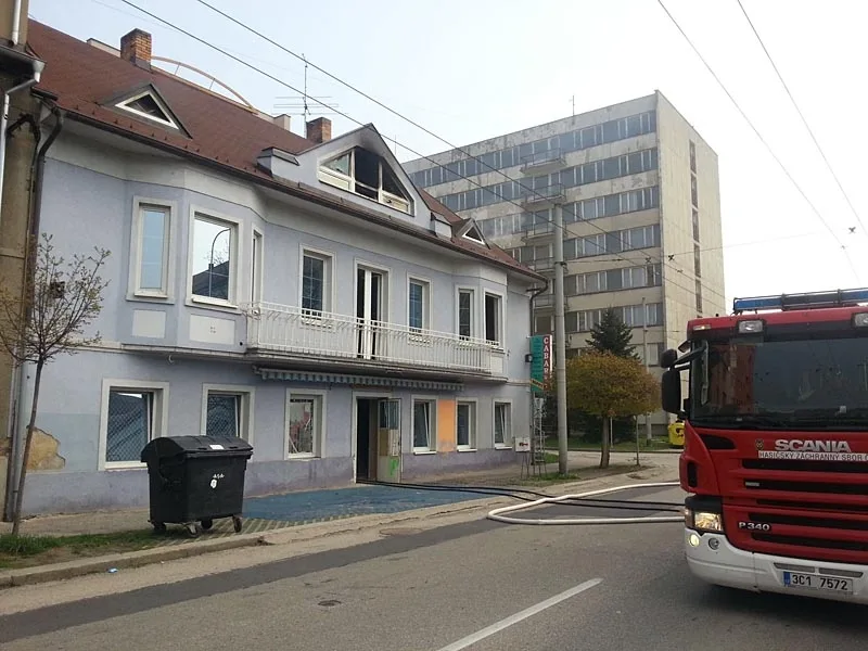Požár bývalého kabaretu v Průmyslové ulici