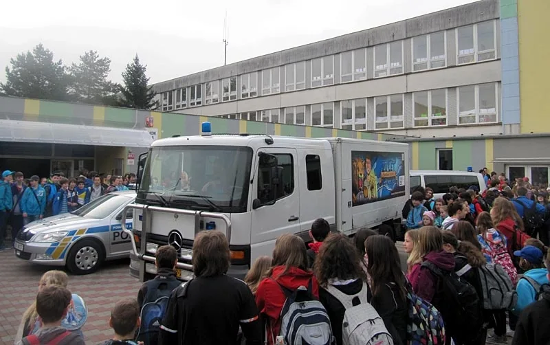 Roadshow České národní banky na budějcké Základní škole Oskara Nedbala