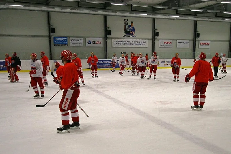 Letní příprava HC Mountfield v Hokejovém centru Pouzar