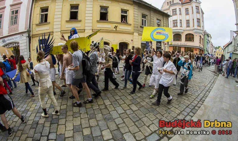 Majálesový průvod 2013