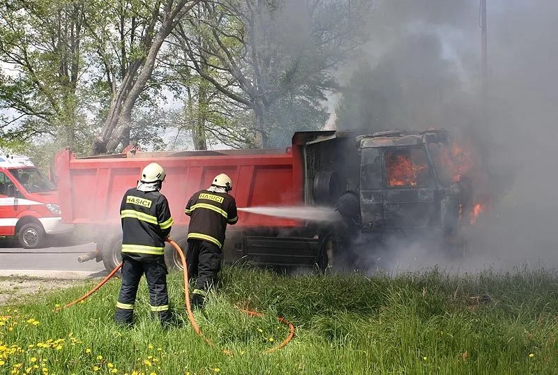 Požár Tatry 815 v Dolním Miletíně
