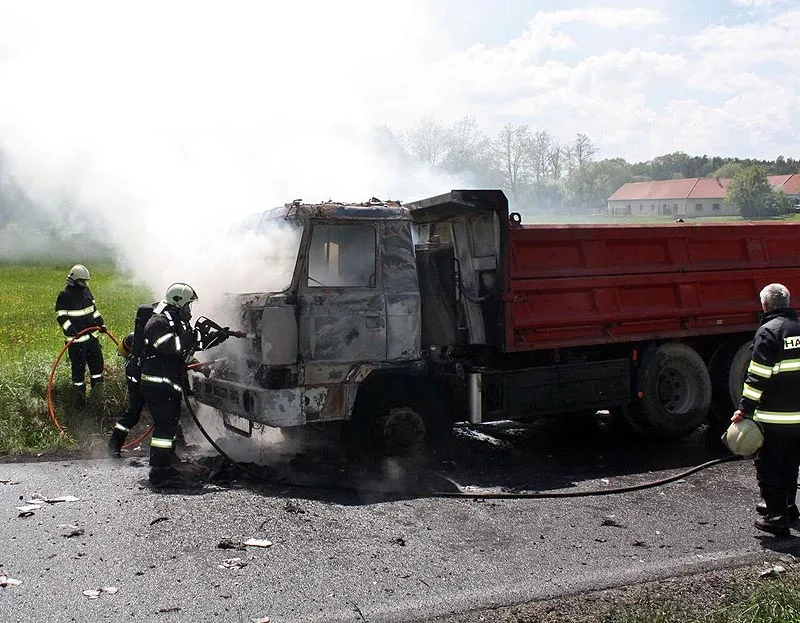 Požár Tatry 815 v Dolním Miletíně