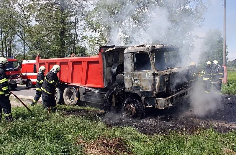 Požár Tatry 815 v Dolním Miletíně