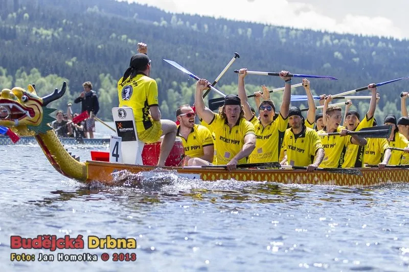 Závody Dračích lodí na Lipně 2013
