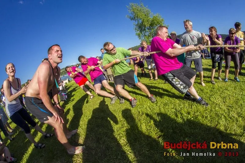 Závody Dračích lodí na Lipně 2013