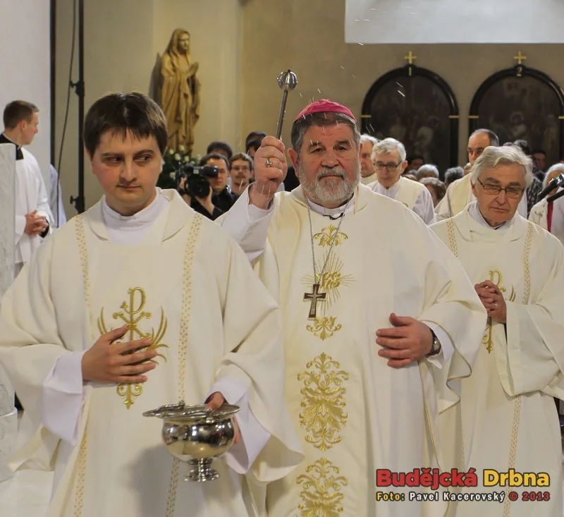 Slavnostní znovuotevření katedrálního chrámu svatého Mikuláše