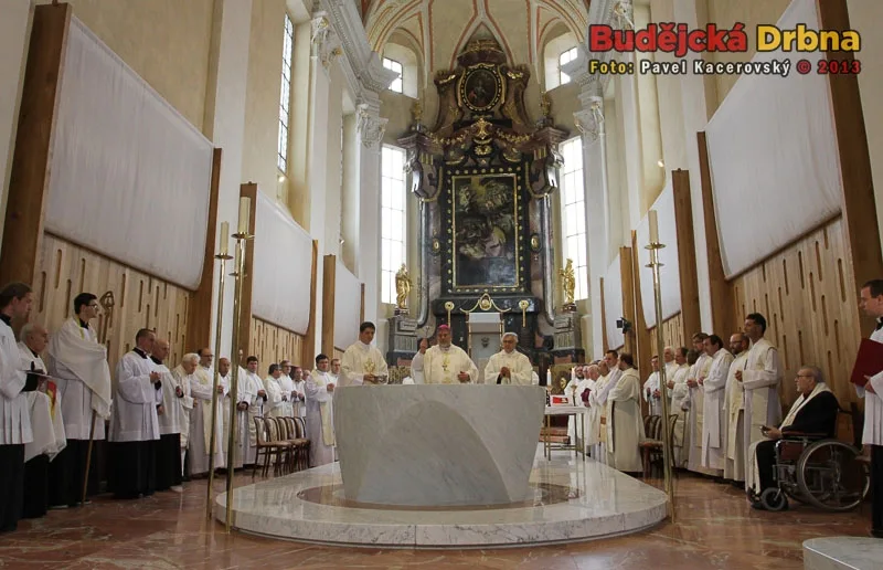 Slavnostní znovuotevření katedrálního chrámu svatého Mikuláše