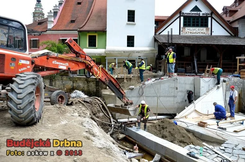 Rekonstrukce jezu Jelení lávka Český Krumlov - stavební práce finišují