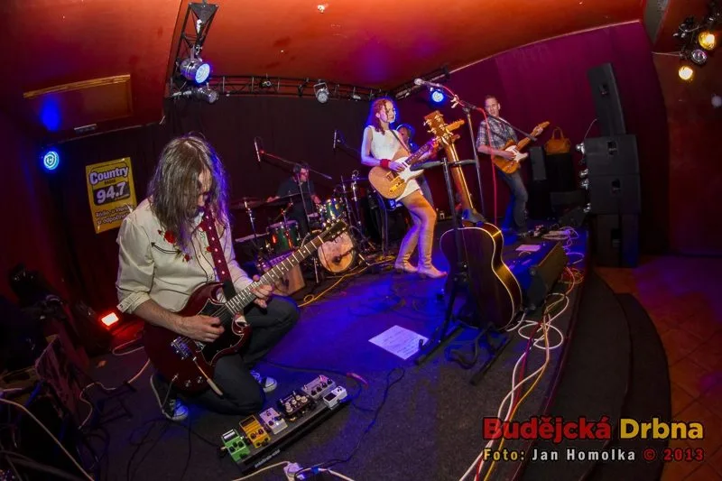 Koncert kapely November 2nd v Café Klubu Slavie