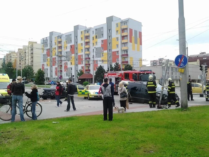 Čtvrteční nehoda u CineStaru