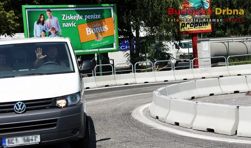 Nový kruhový objezd u Kauflandu