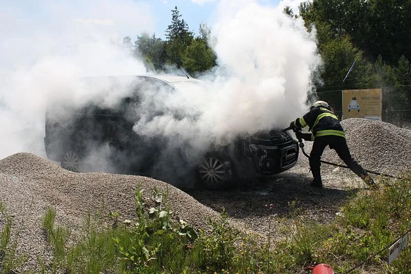 Požár Fiatu Scudo u Lišova