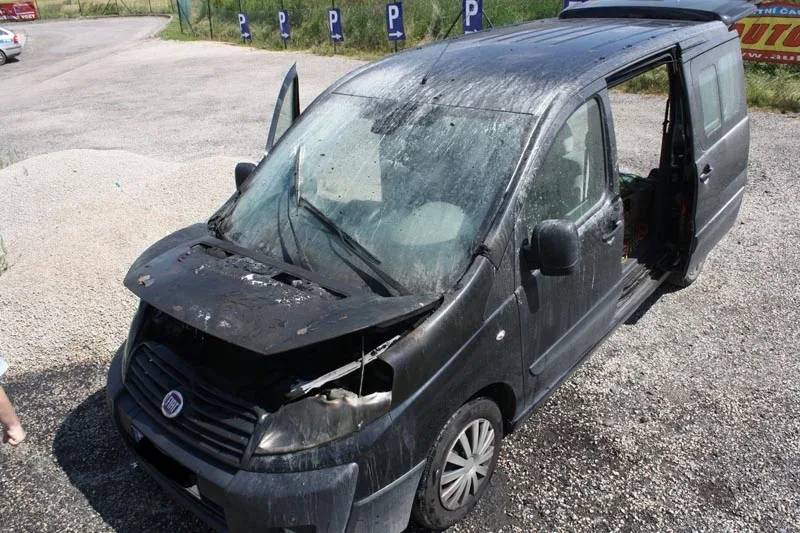 Požár Fiatu Scudo u Lišova