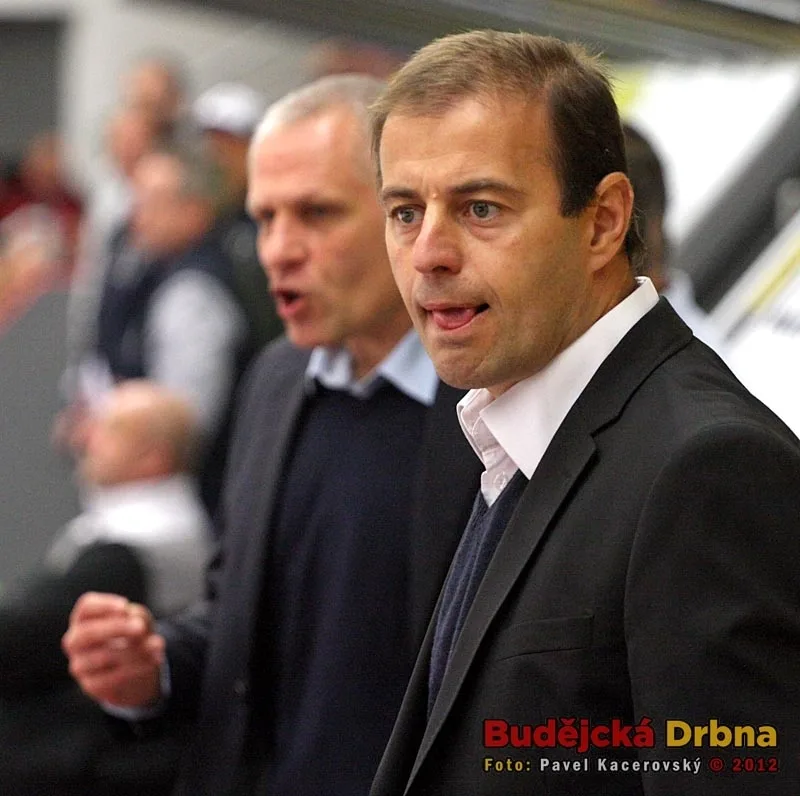 Radek Bělohlav, jednatel společnosti CB Hokej 2013, už může střádat plány na následující sezonu a pokusit se s novým mužstvem o návrat mezi českou hokejovou elitu.