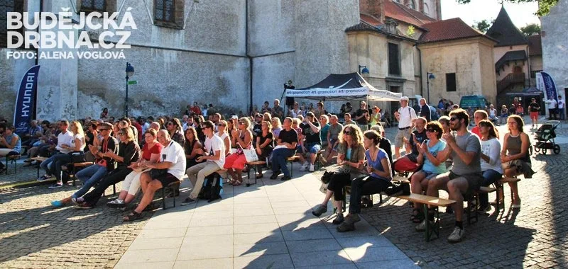 Piaristické náměstí hostilo Jihočeský jazzový festival