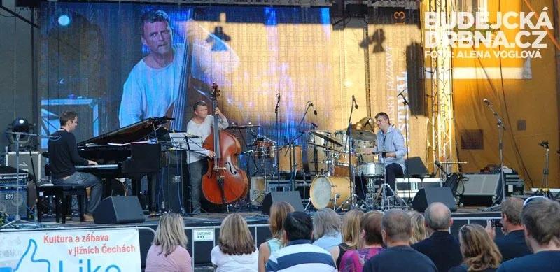 Skupina Nové Robert Balzar Trio sklízela veliké ovace