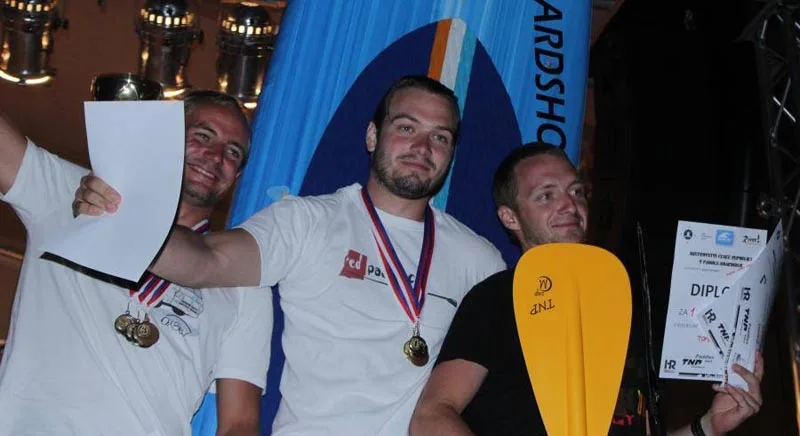 Tři nejlepší paddleboardisté v republice. Tomáš Vaněček vpravo