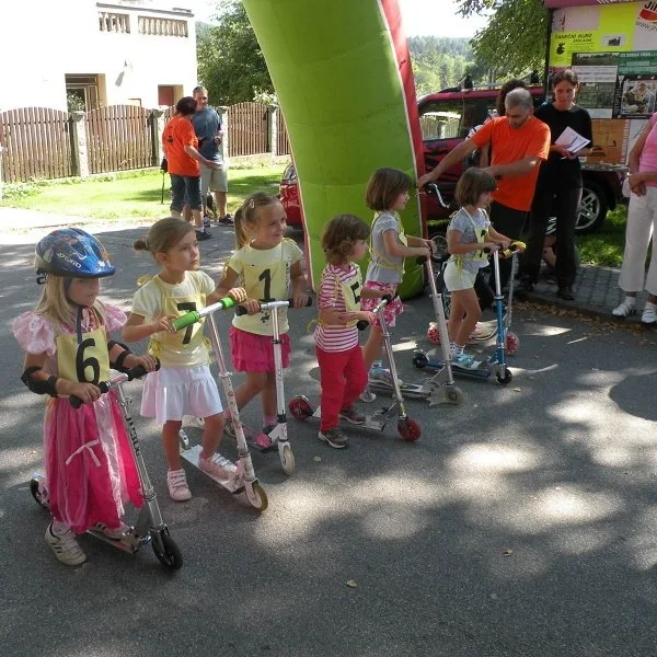 Dobrovodské koloběžkové závody 2012