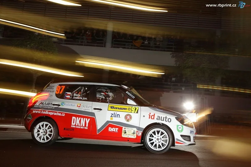 Jiří Máša - Jan Jinderle junior (Škoda Fabia R2)