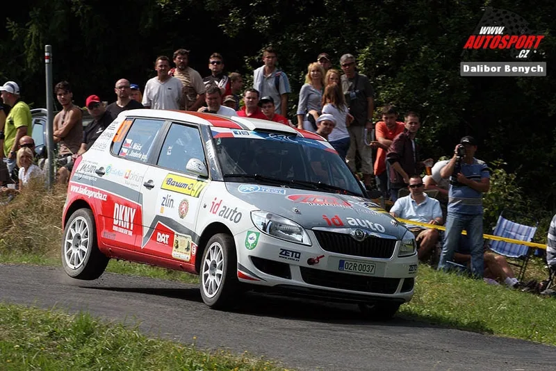 Jiří Máša - Jan Jinderle junior (Škoda Fabia R2)