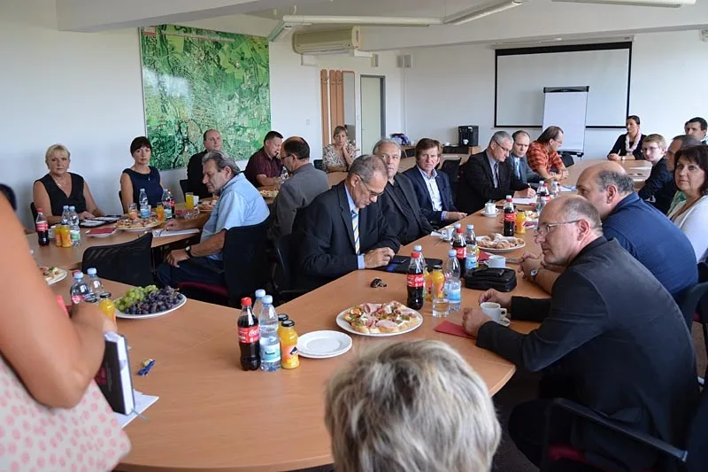 První setkání u kulatého stolu Technického a vzdělávacího konsorcia VŠTE