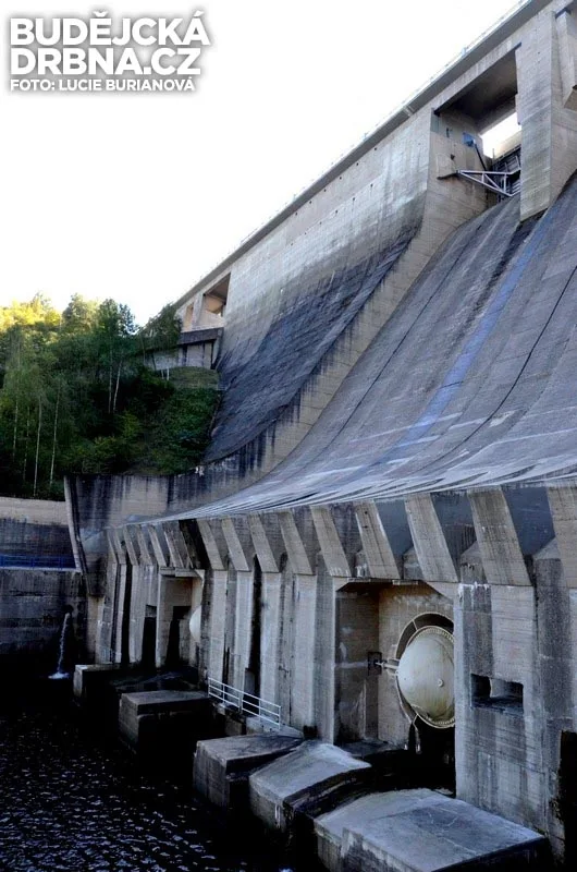 Orlická přehrada pod drobnohledem