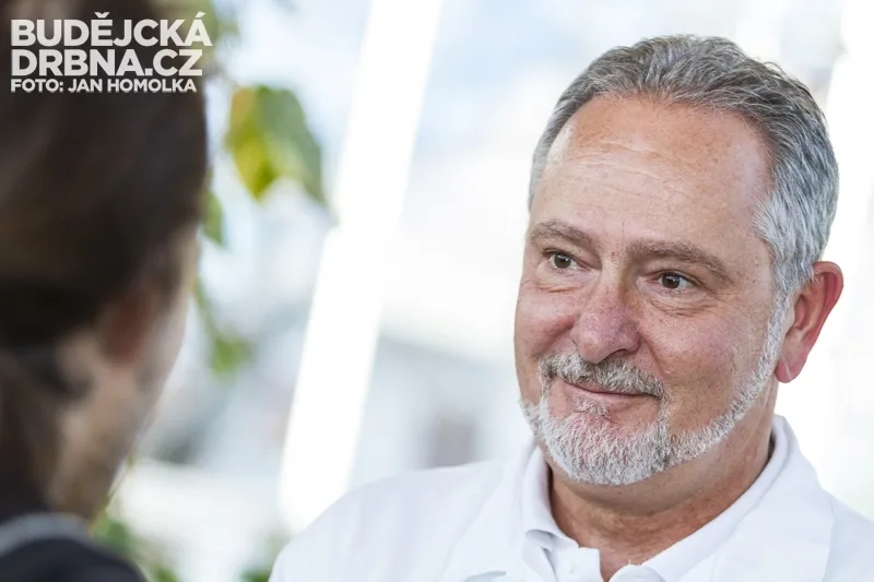 Primář dětského oddělení MUDr. Vladimír Smrčka