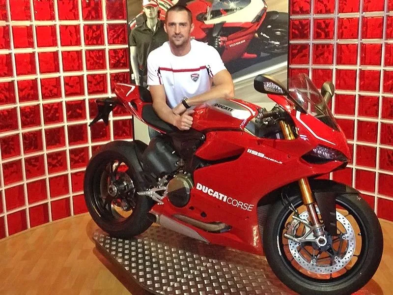 Jakub Smrž se strojem Ducati 1199 Panigale