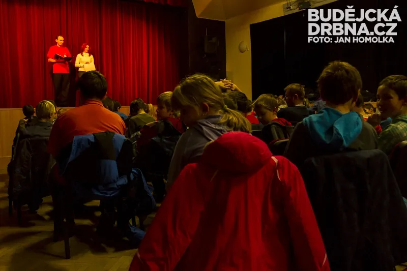 Vyhlášení výsledků 1. kola Malé energetické akademie v Divadle U Kapličky