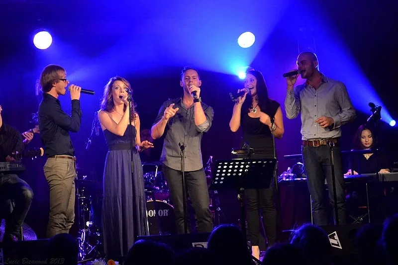 Koncert Zuzany Benešové a Lukáše Randáka pro Ranou péči