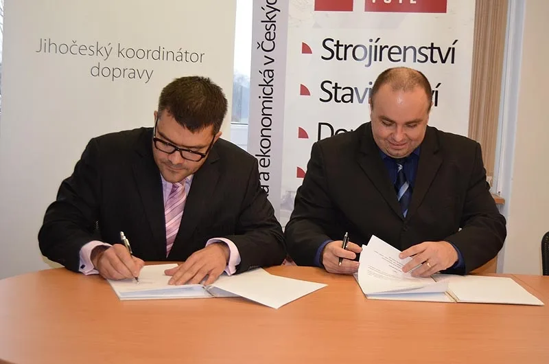Podpis smlouvy o založení společného pracoviště VŠTE a JIKORDu