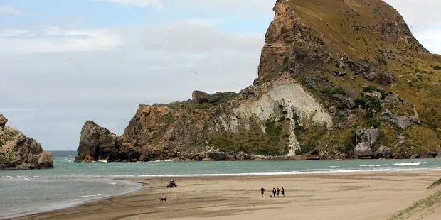 Castle Rock v Castlepoint, kde Miroslav Tvaroh zahynul