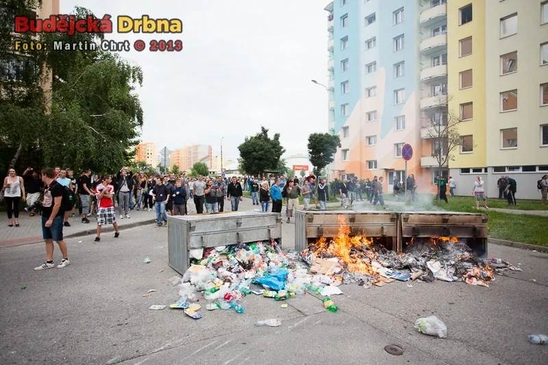 Nepokoje na Máji
