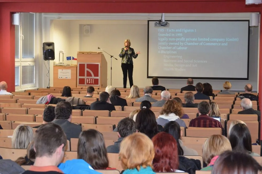 Odborná mezinárodní konference Inovace výstupů z učení bakalářských studijních programů na neuniverzitních vysokých školách