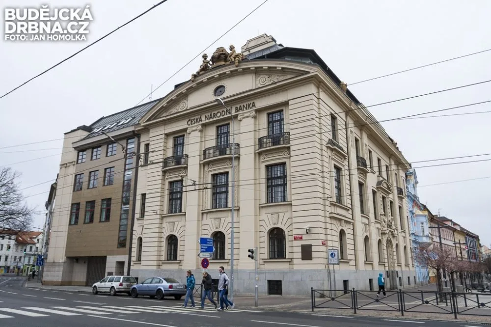 Budova České národní banky na Lannově třídě v Českých Budějovicích
