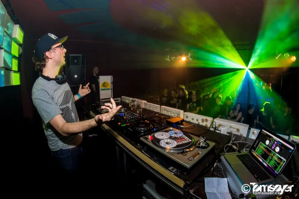 Lednový Somersby Gangster Trippin‘ v Café klubu Slavie