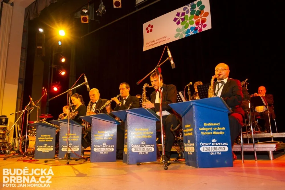 Reprezentační ples Jihočeské univerzity 2014