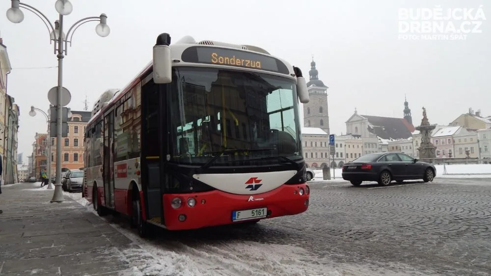 Elektrický autobus Siemens-Rampini na testovací jízdě v Budějcích