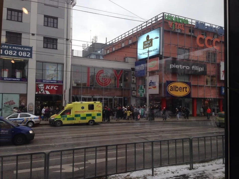 Evakuované IGY Centrum
