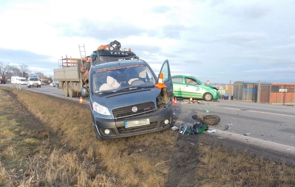 Srážka Chevroletu Matiz a Fiatu Scudo u Plané