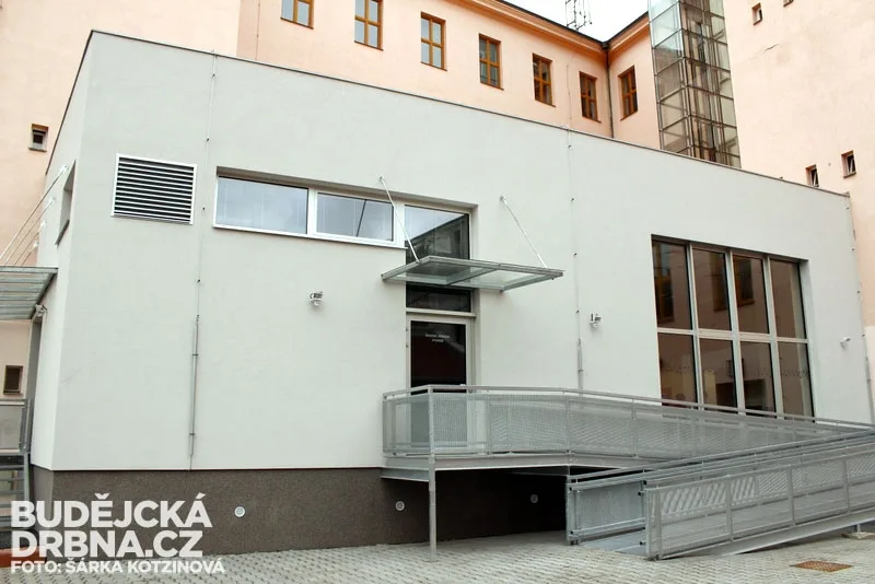 Nová jídelna Základní školy J. Š. Baara v Českých Budějovicích